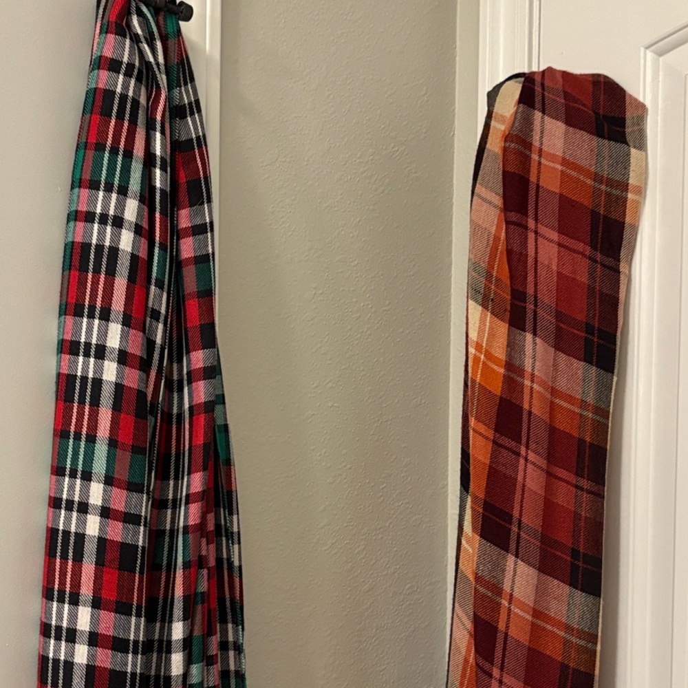 Plaid Patterned Accent Scarves